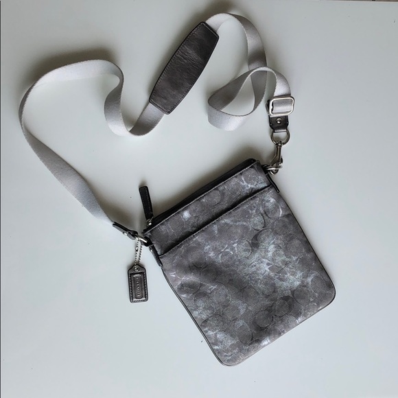 Coach Crossbody Bag - Picture 2 of 5